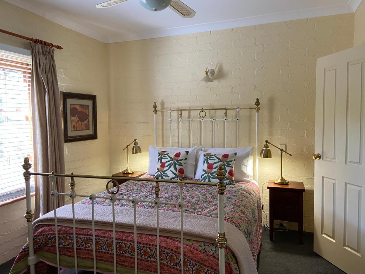 Battunga Cottages Watervale Bagian luar foto