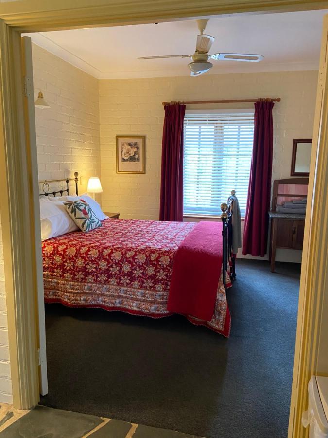 Battunga Cottages Watervale Bagian luar foto