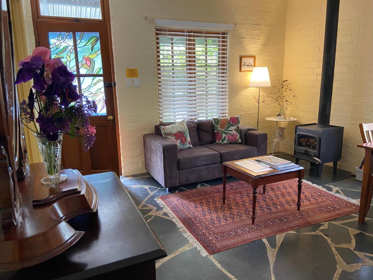 Battunga Cottages Watervale Bagian luar foto