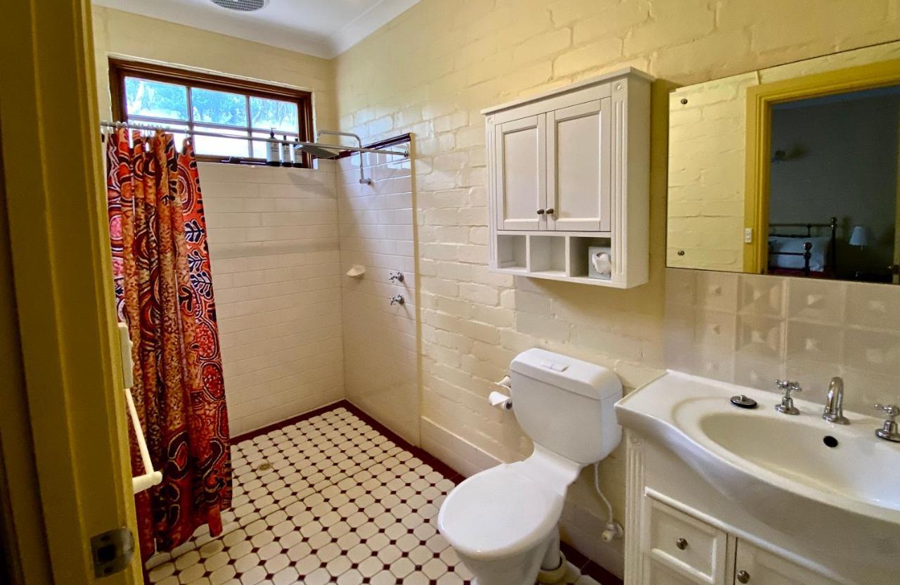 Battunga Cottages Watervale Bagian luar foto