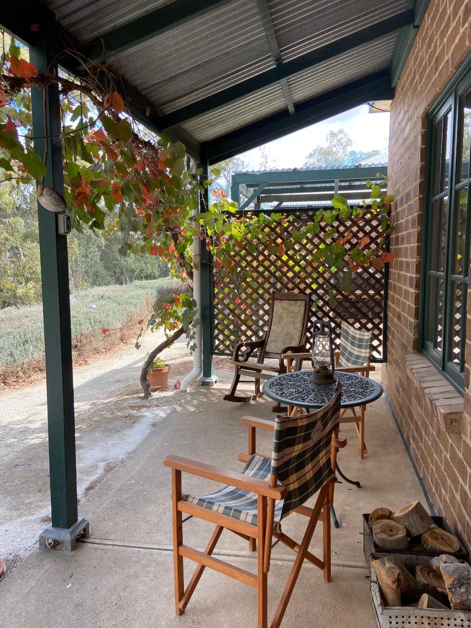 Battunga Cottages Watervale Bagian luar foto